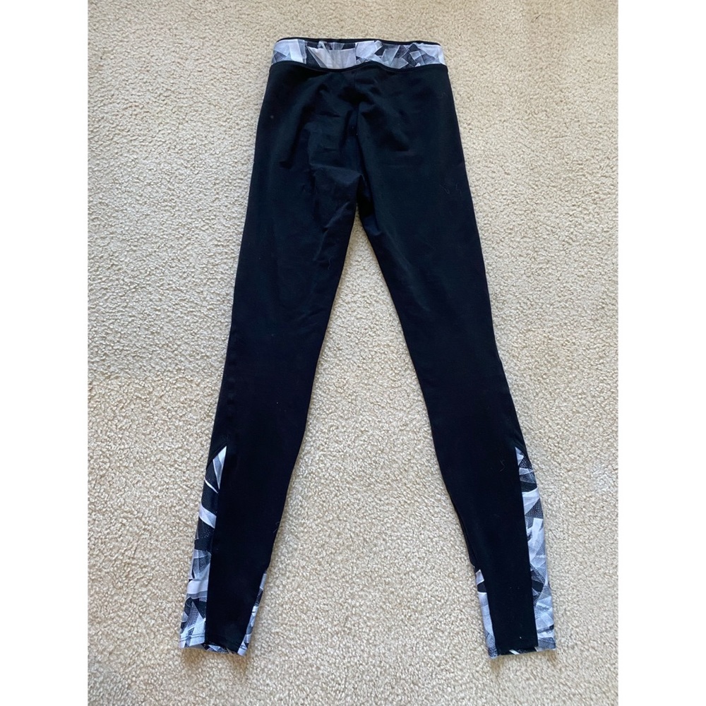 Black leggings